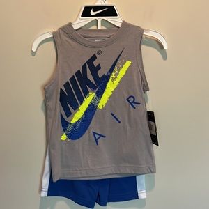 NWT Nike AIR Top and shorts Size 4